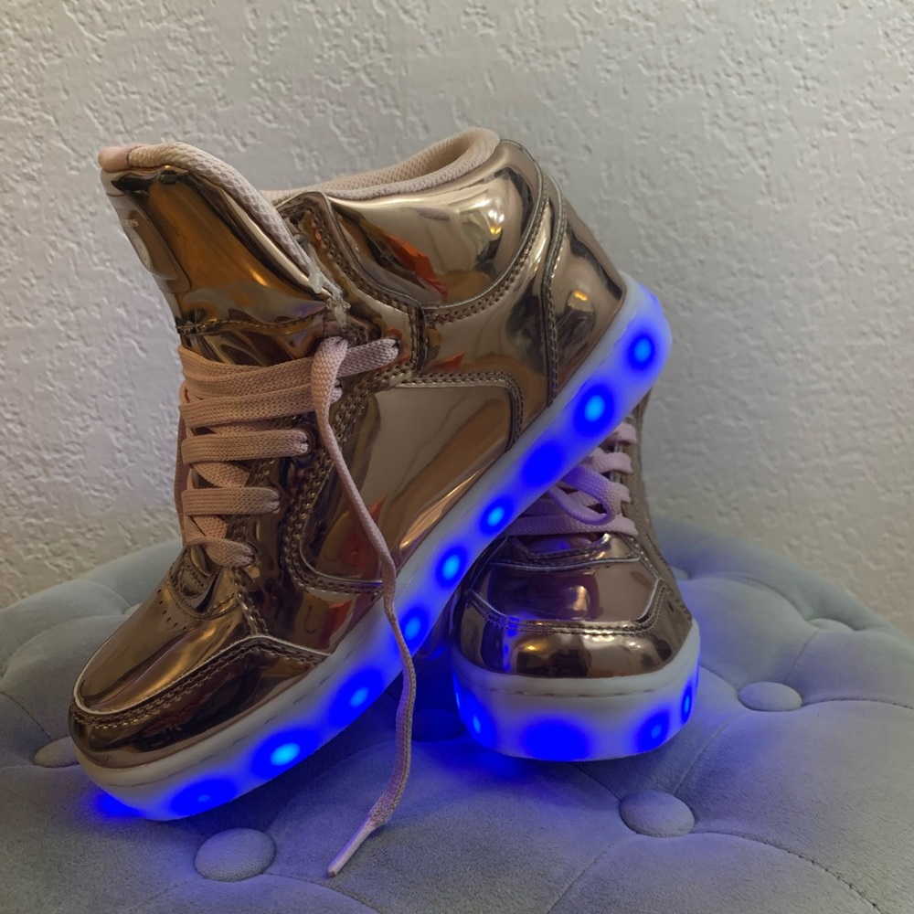 Kids Energy Lights Eliptic Sneaker size 4